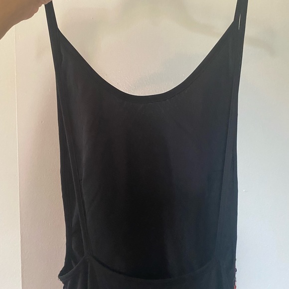 Ablyn Fashion, black and red sequins dress. - Picture 2 of 2